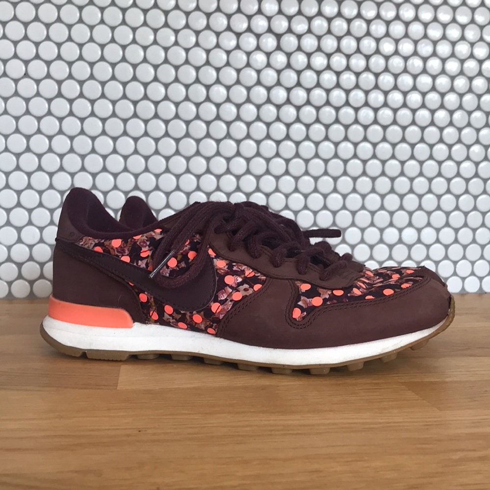 Nike x Liberty London internationalist purple floral neon peach polka dot 7